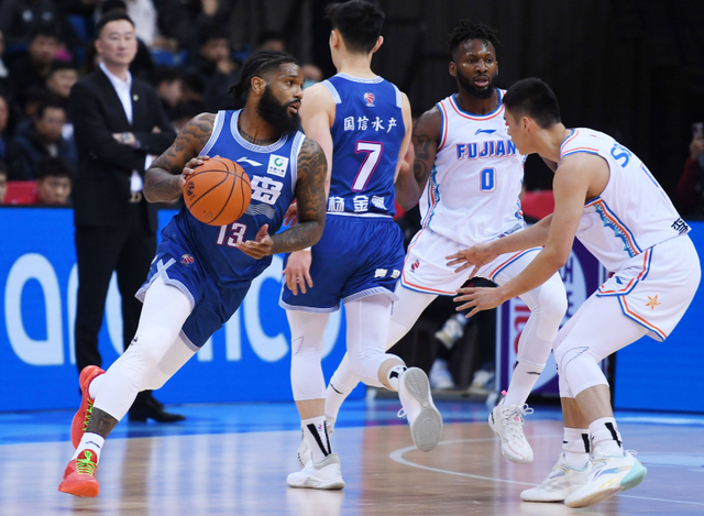 正式确定！CBA顶级后卫完成签约，加盟山东男篮，邱彪冲击前四